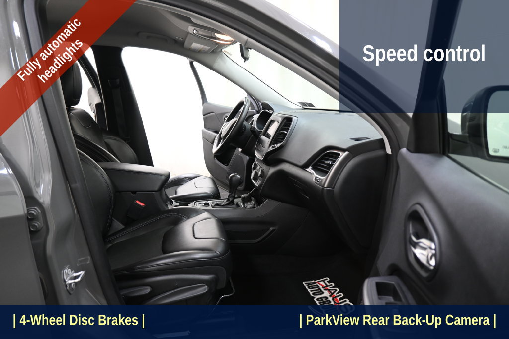 Used 2019 Jeep Cherokee Latitude Plus w/ Cold Weather Group AWD/4WD image 7