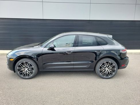 Used 2026 Porsche Macan AWD/4WD image 2