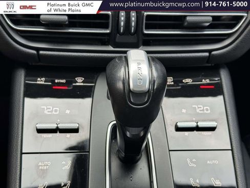 Used 2023 Porsche Macan image 25