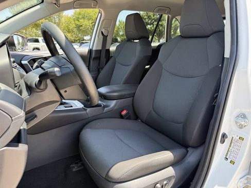 Certified 2025 Toyota RAV4 XLE AWD/4WD image 26