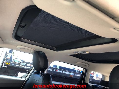 Used 2017 MINI Cooper Clubman S image 16