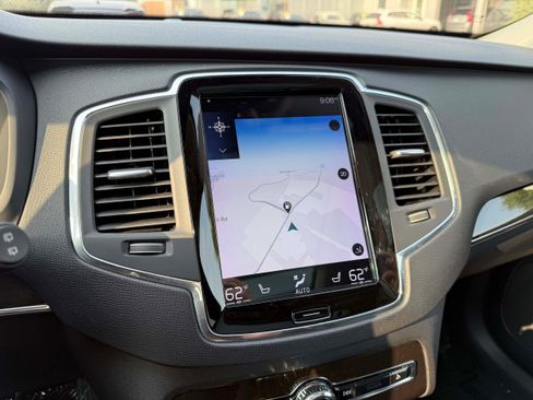Used 2018 Volvo XC90 T5 Momentum w/ Convenience Package FWD image 17