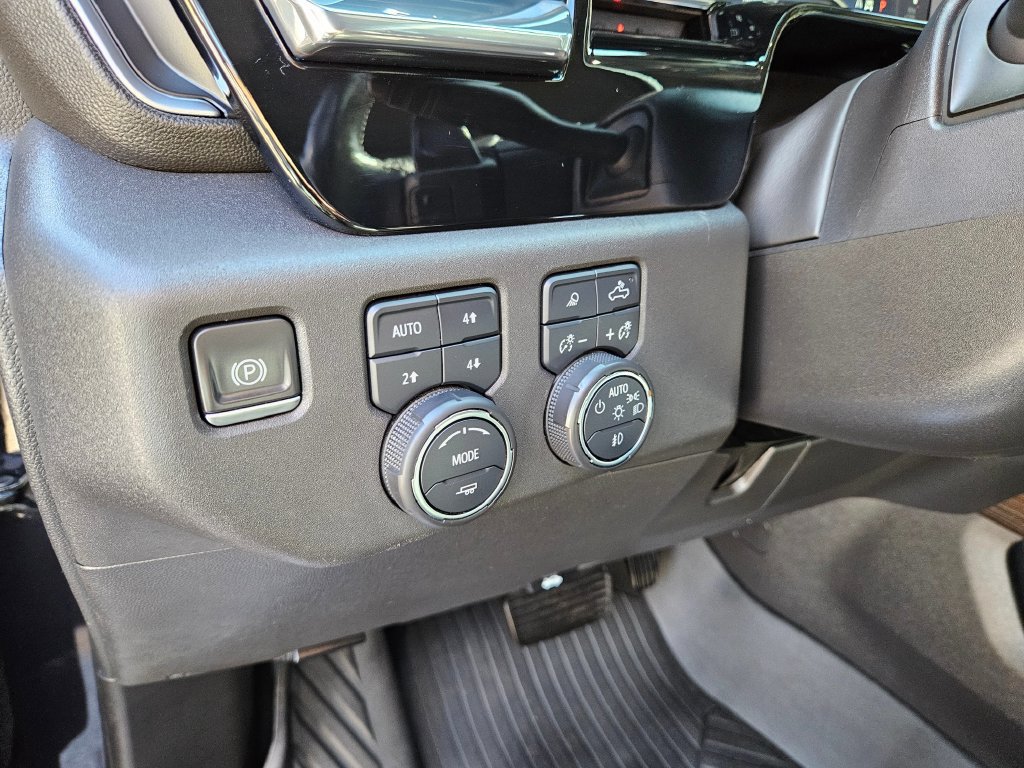 Used 2022 Chevrolet Silverado 1500 LT Trail Boss w/ LT Trail Boss Premium Package AWD/4WD image 24