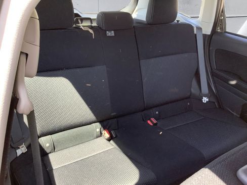 Used 2014 Subaru Forester 2.5i AWD/4WD image 16