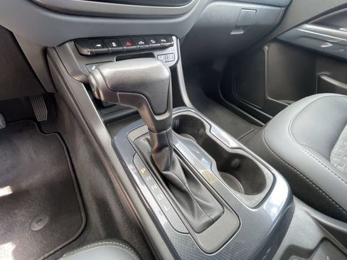 Used 2019 Chevrolet Colorado Z71 AWD/4WD image 16