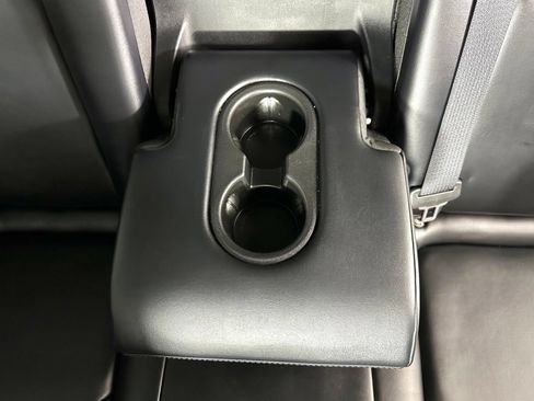 Used 2022 Tesla Model Y Performance AWD/4WD image 32