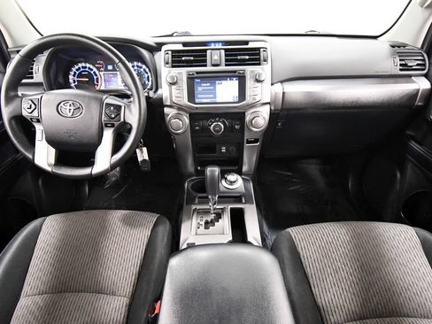 Used 2019 Toyota 4Runner SR5 AWD/4WD image 3