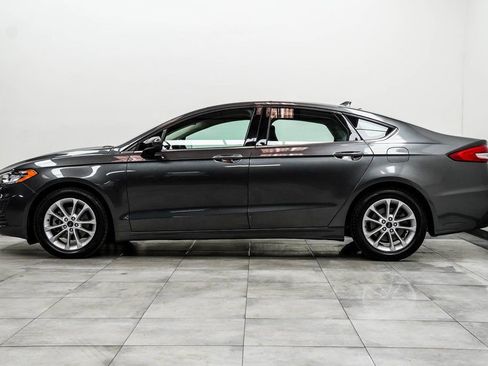 Used 2019 Ford Fusion SE image 8
