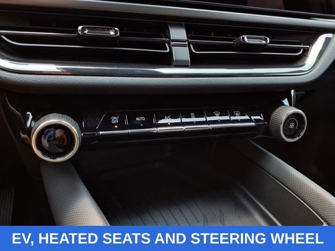 Used 2024 Chevrolet Equinox EV RS image 19