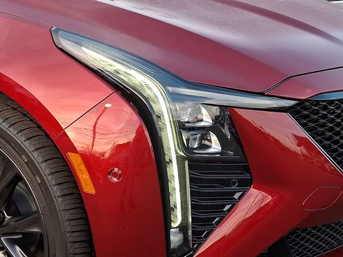 Used 2026 Cadillac CT5 V w/ Technology Package image 9