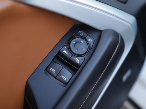 Used 2020 Chevrolet Camaro SS image 32