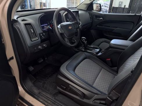 Used 2022 Chevrolet Colorado Z71 w/ Safety Package AWD/4WD image 16
