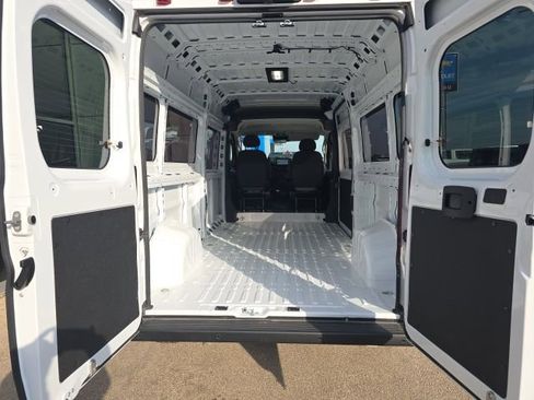 Used 2025 RAM ProMaster 2500 FWD image 6
