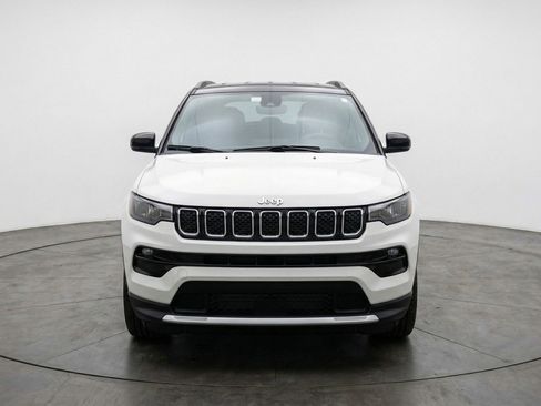 Used 2025 Jeep Compass Limited AWD/4WD image 1