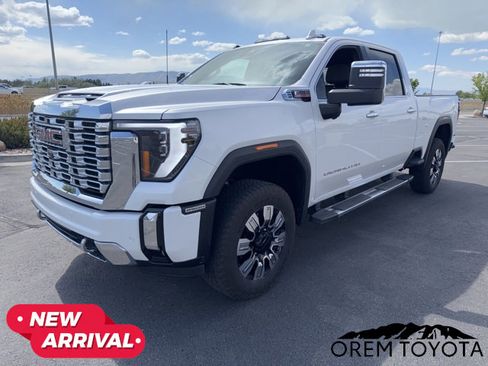Used 2024 GMC Sierra 2500 Denali w/ Denali Reserve Package AWD/4WD image 13
