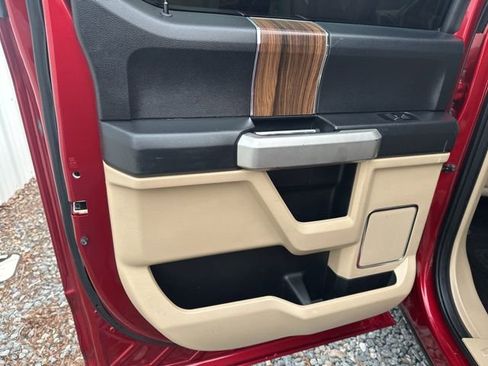 Used 2017 Ford F150 Lariat w/ Equipment Group 501A Mid image 16