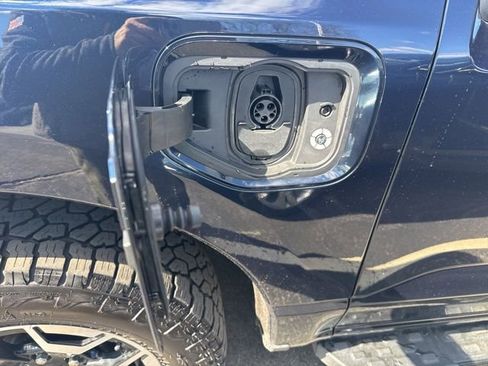 Used 2023 Ford F150 Lightning XLT image 8