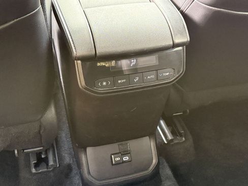 Used 2024 Toyota Highlander XSE AWD/4WD image 22