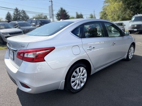 Used 2017 Nissan Sentra SV FWD image 3