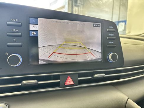 Certified 2025 Hyundai Elantra Hybrid FWD image 22