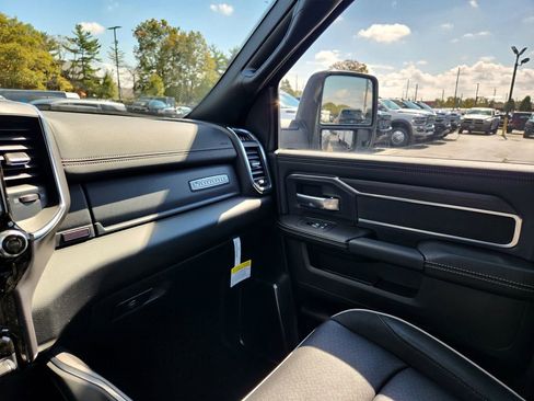 New 2026 RAM 3500 Laramie w/ Max Tow Package image 28