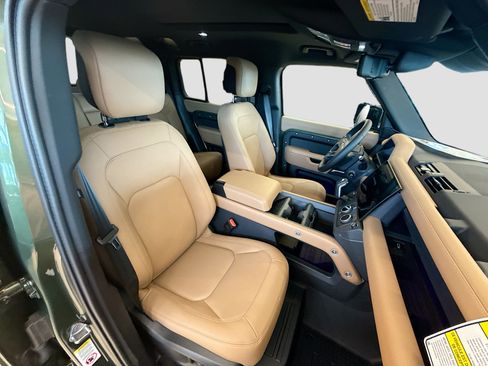 New 2026 Land Rover Defender 110 X-Dynamic SE AWD/4WD image 15