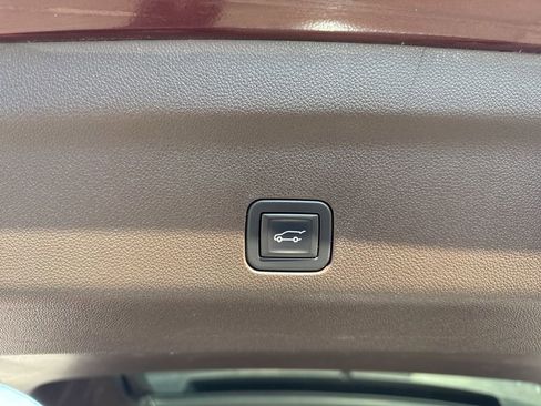 Used 2023 GMC Yukon SLT w/ Max Trailering Package image 33