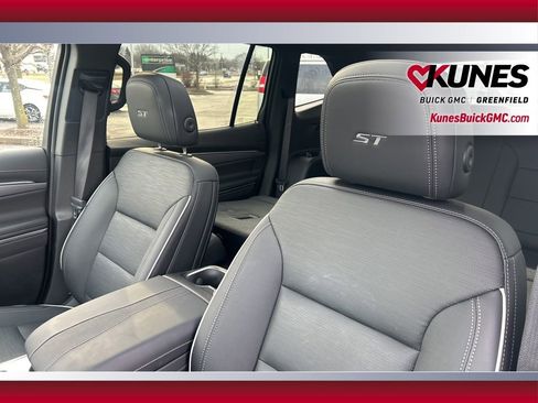 New 2025 Buick Enclave Sport Touring w/ Power Package image 15