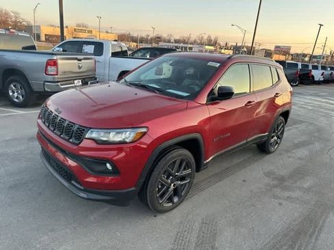 New 2026 Jeep Compass Latitude image 2