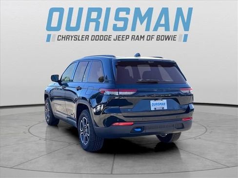 New 2024 Jeep Grand Cherokee Trailhawk w/ Advanced Protech Group II AWD/4WD image 6
