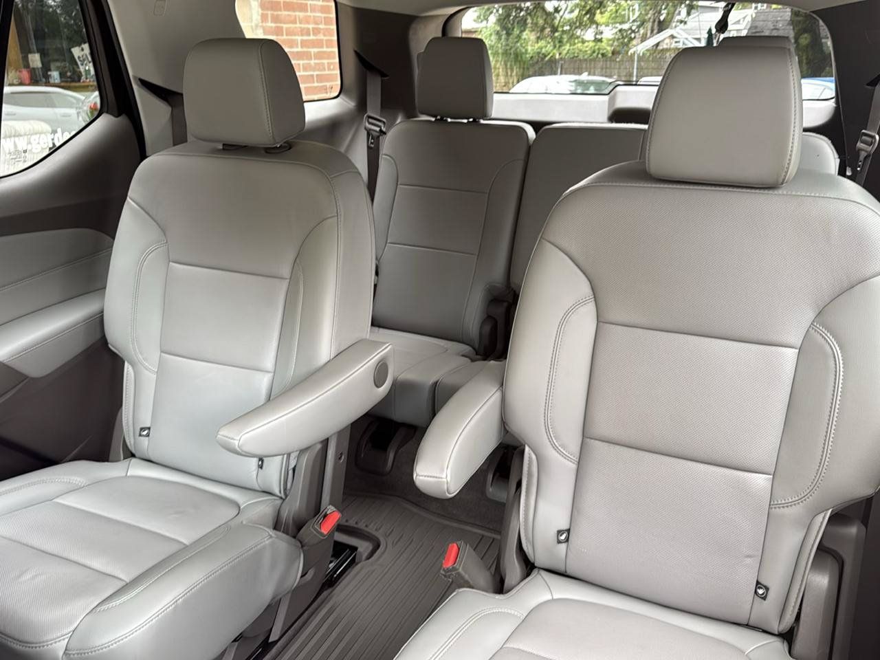 Used 2019 Chevrolet Traverse Premier FWD image 18