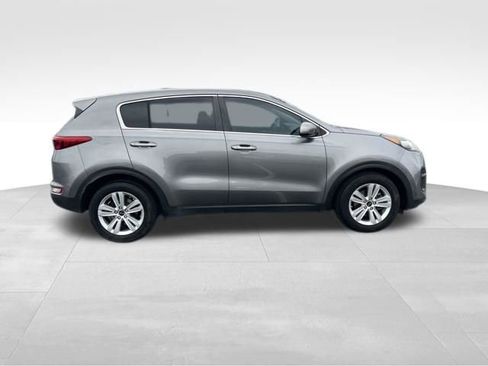 Used 2017 Kia Sportage LX image 8