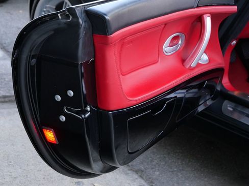 Used 2001 BMW Z8 RWD image 66