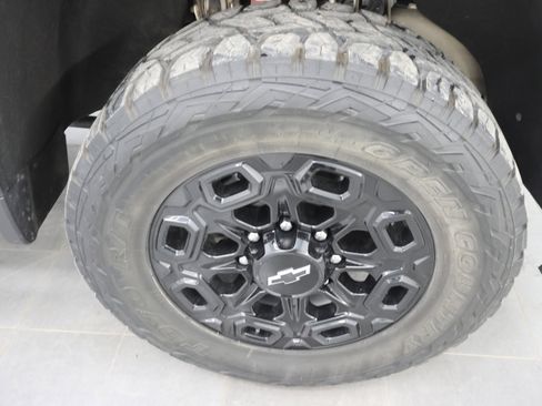 Used 2022 Chevrolet Silverado 2500 LT w/ Z71 Sport Edition image 3