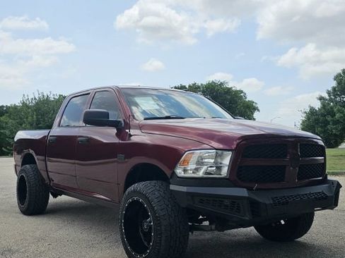 Used 2017 RAM 1500 Express AWD/4WD image 3