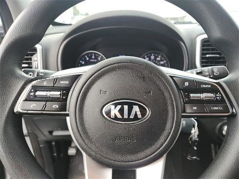 Used 2022 Kia Sportage LX image 21