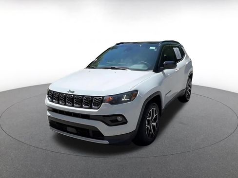 Used 2025 Jeep Compass Limited AWD/4WD image 7