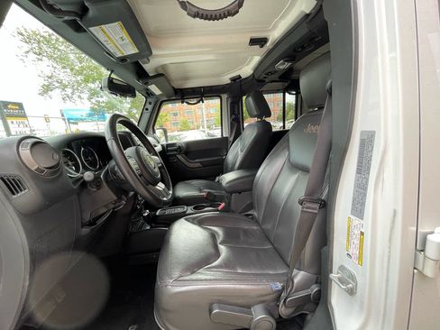 Used 2018 Jeep Wrangler Unlimited Sport S AWD/4WD image 10