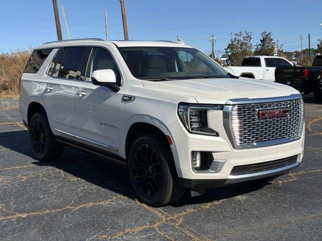 Used 2024 GMC Yukon Denali w/ Denali Reserve Package AWD/4WD image 3
