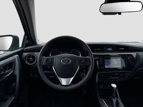 Used 2017 Toyota Corolla LE image 20