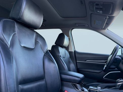 Used 2022 Kia Telluride S image 31
