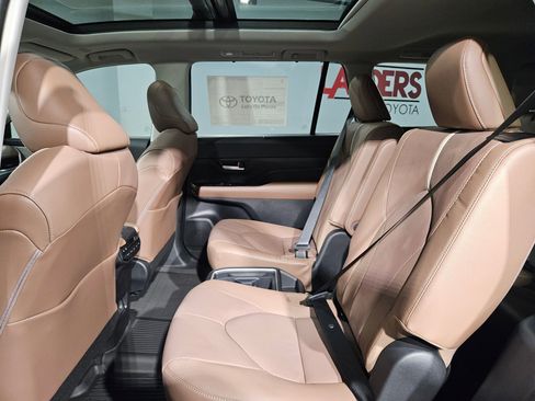 New 2026 Toyota Grand Highlander AWD image 20