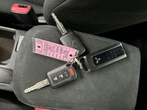 Used 2017 Mitsubishi Lancer ES FWD image 12
