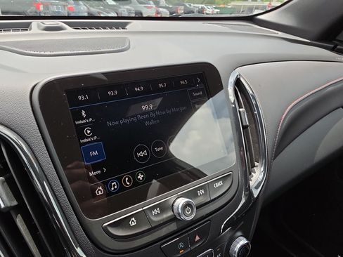 Used 2024 Chevrolet Equinox RS w/ RS Leather Package FWD image 16