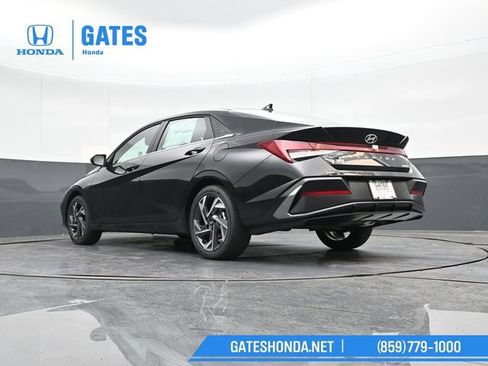 Used 2025 Hyundai Elantra Limited w/ Cargo Package FWD image 49
