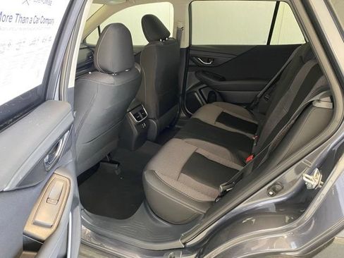 Used 2025 Subaru Outback Premium AWD/4WD image 12