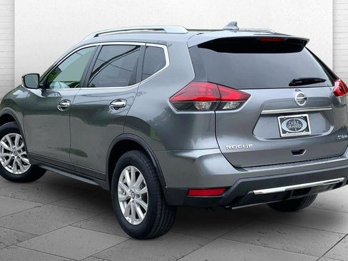 Used 2018 Nissan Rogue SV AWD/4WD image 11