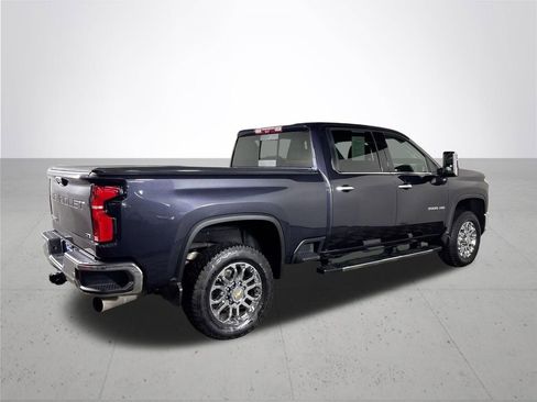 Used 2024 Chevrolet Silverado 3500 LTZ w/ LTZ Premium Package image 6
