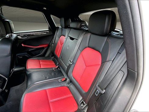 Used 2019 Porsche Macan S AWD/4WD image 22