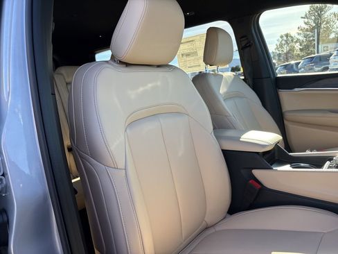 New 2025 Jeep Grand Cherokee L Limited w/ Black Appearance Package AWD/4WD image 26